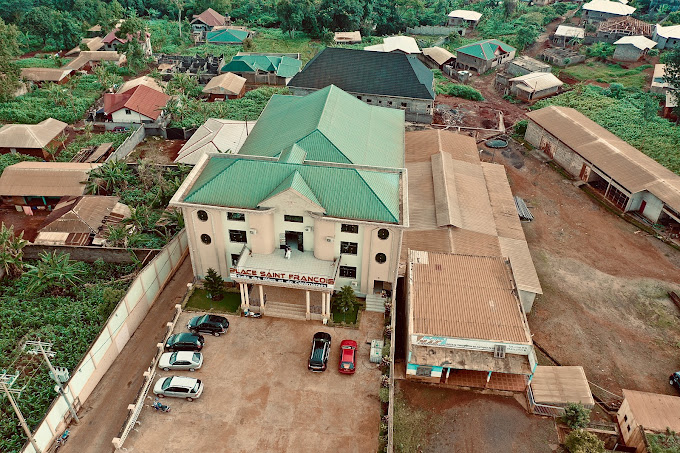 La Place Saint François Bafoussam